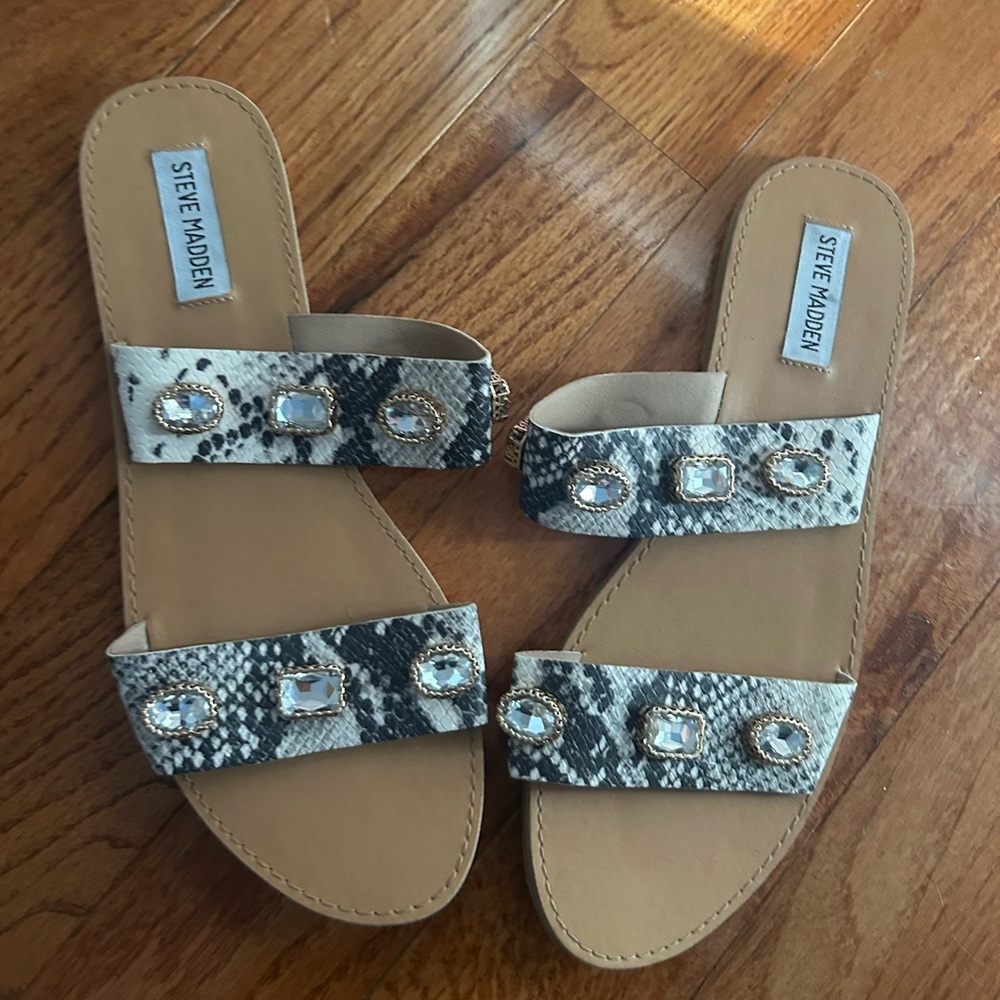Steve Madden sandals size 10